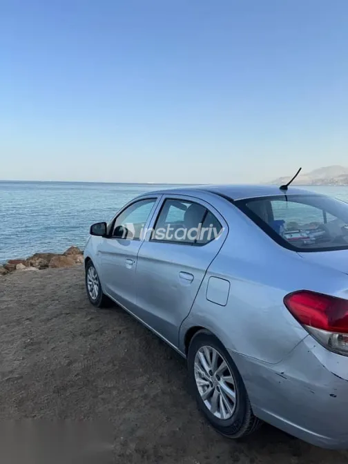 ميتسوبيشي اتراج 2016 رمادي مستعملة للبيع - 2