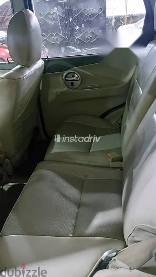 زوتى اكسبلوجن 2010 أبيض مستعملة للبيع - 7