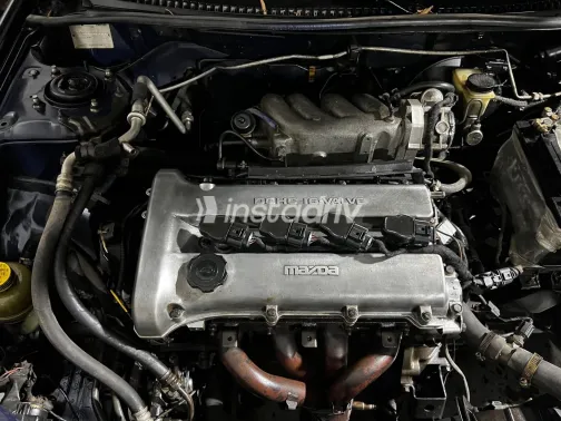 مازدا 323 2000 أبيض مستعملة للبيع - 4