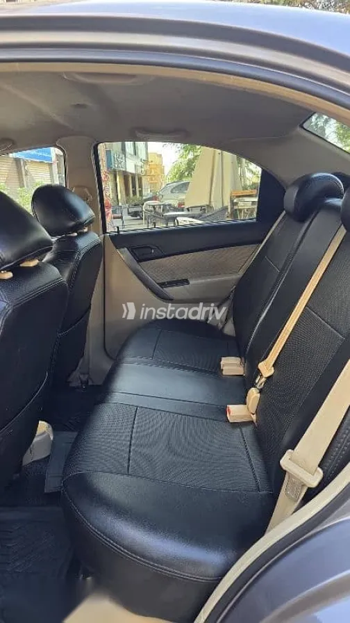 شيفروليه افيو 2019 فضي مستعملة للبيع - 5