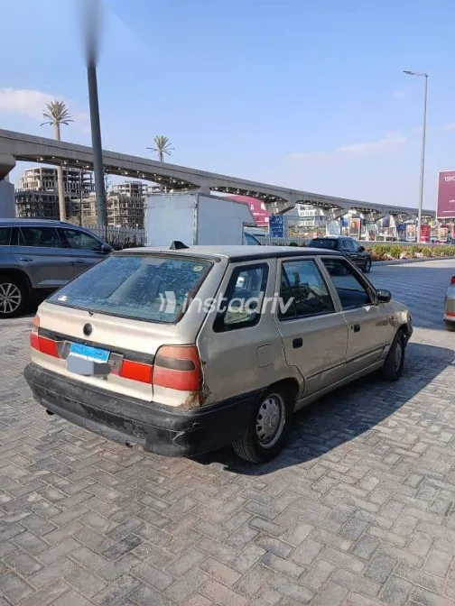 سكودا فيليشيا 1996 فضي مستعملة للبيع - 1