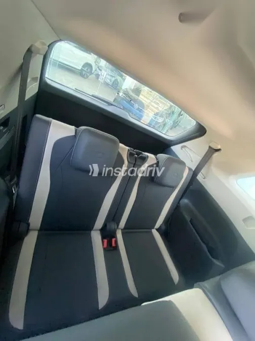 فولكس فاغن اي دي 6 2022 أزرق غامق مستعملة للبيع - 4