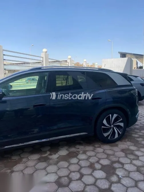 فولكس فاغن اي دي 6 2022 أزرق غامق مستعملة للبيع - 6