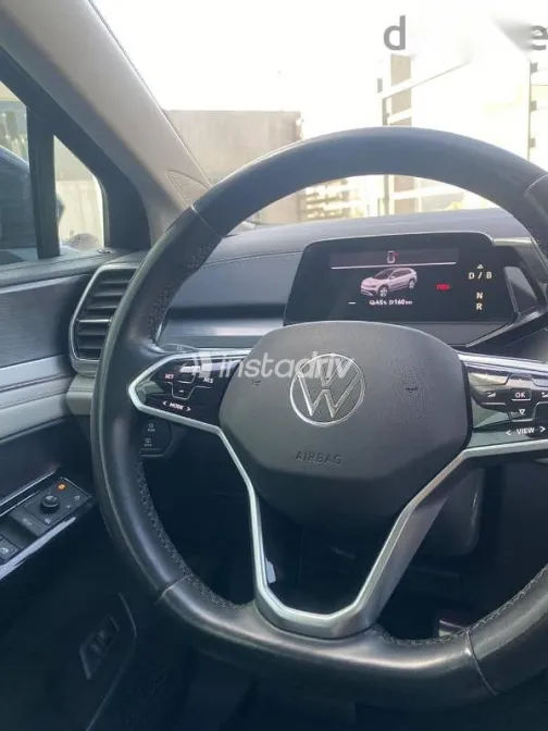 فولكس فاغن اي دي 6 2022 أزرق غامق مستعملة للبيع - 8