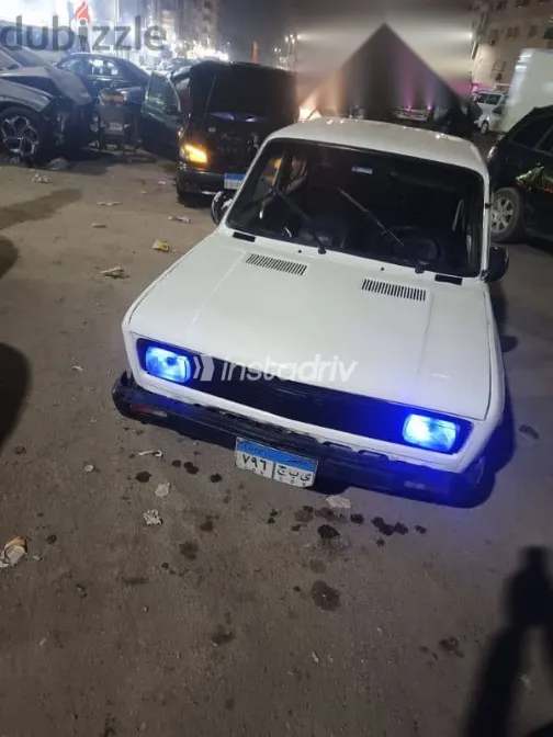 فيات 128 1988 أبيض مستعملة للبيع - 4