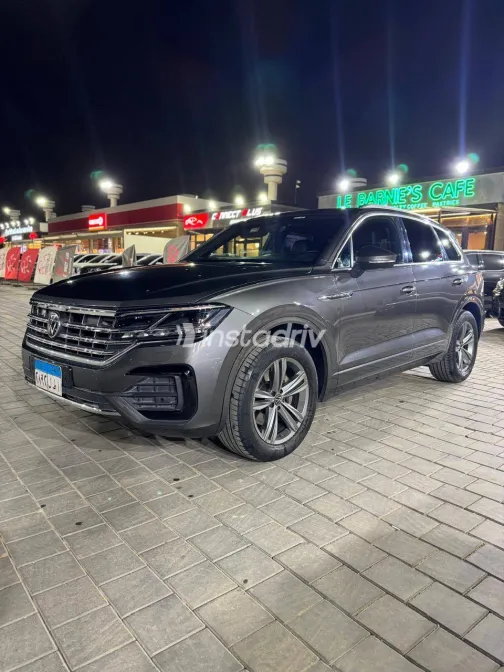 فولكس فاغن طوارق 2022 أبيض مستعملة للبيع - 4