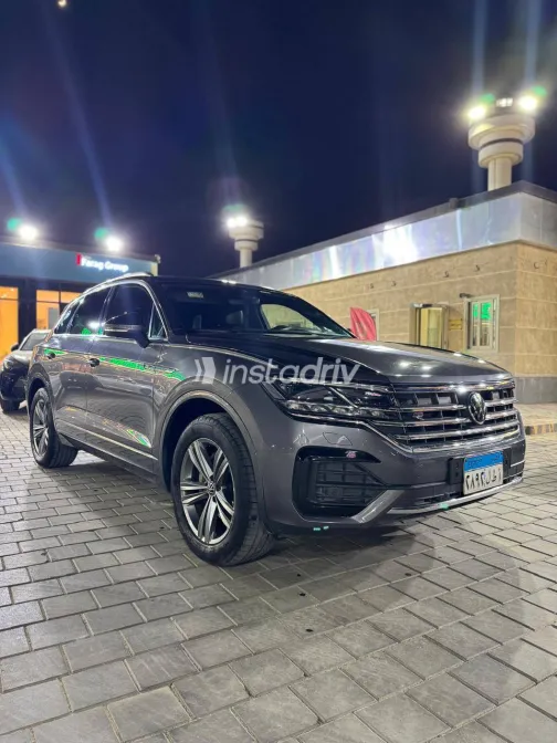 فولكس فاغن طوارق 2022 أبيض مستعملة للبيع - 5