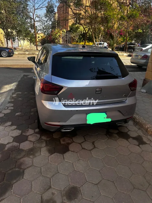 سيات ابيزا 2021 أبيض مستعملة للبيع - 6