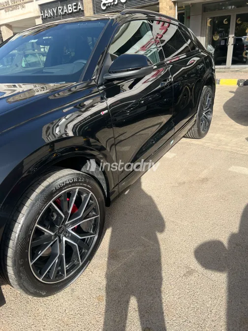 اودي Q8 2025 أبيض مستعملة للبيع - 1