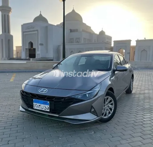 Hyundai Elantra 2021 Silver Used for Sale - 2