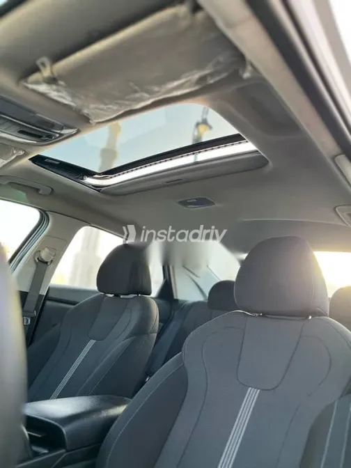 Hyundai Elantra 2021 Silver Used for Sale - 7