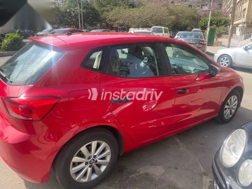 سيات ابيزا 2021 أحمر مستعملة للبيع - 5