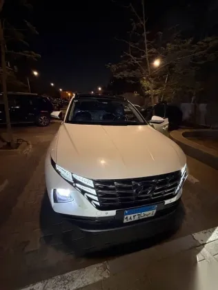 هيونداي توسان 2022 أبيض مستعملة للبيع