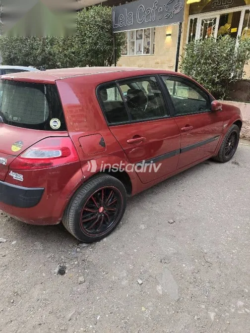 رينو ميجان 2005 أحمر مستعملة للبيع - 2