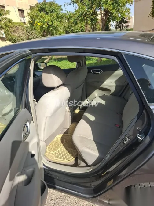 Nissan Sentra 2019 Gray Used for Sale - 8