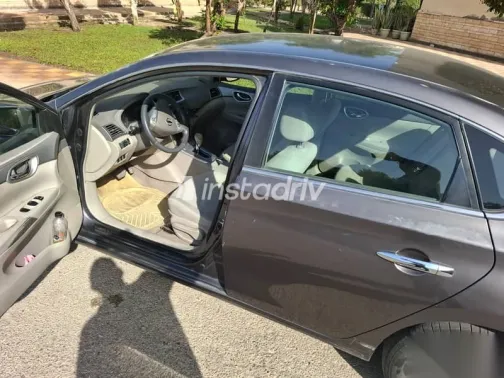 Nissan Sentra 2019 Gray Used for Sale - 10