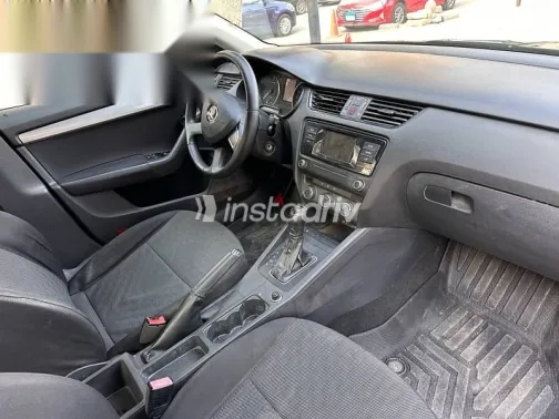 سكودا اوكتافيا 2016 أسود مستعملة للبيع - 5