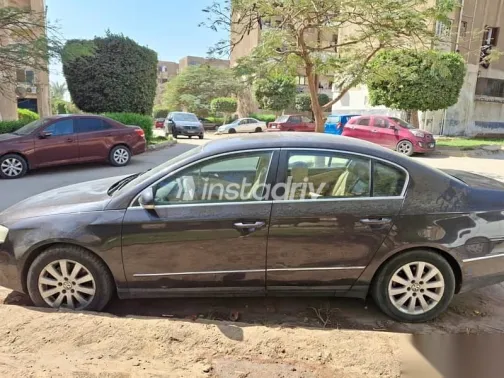 فولكس فاغن باسات 2006 بني مستعملة للبيع - 3