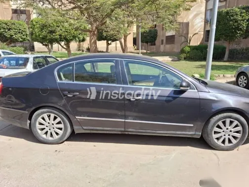 فولكس فاغن باسات 2006 بني مستعملة للبيع - 5