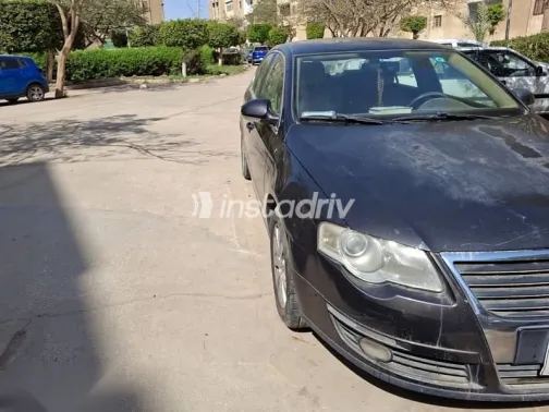 فولكس فاغن باسات 2006 بني مستعملة للبيع - 6