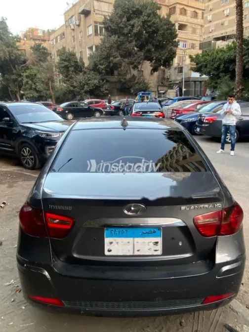 هيونداي إلنترا 2019 رمادي مستعملة للبيع - 2