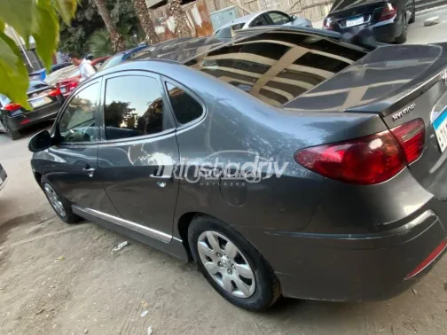 هيونداي إلنترا 2019 رمادي مستعملة للبيع - 5