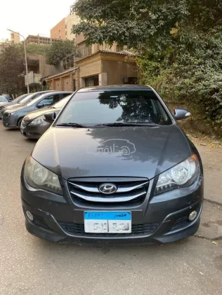 هيونداي إلنترا 2019 رمادي مستعملة للبيع