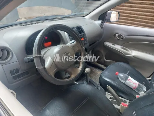 Nissan Sunny 2013 Gold Used for Sale - 1