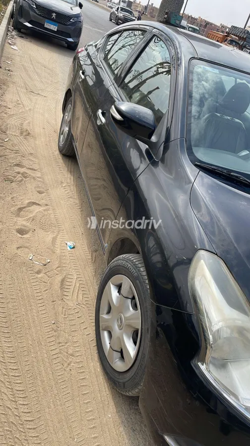 نيسان صنى 2018 أبيض مستعملة للبيع - 2