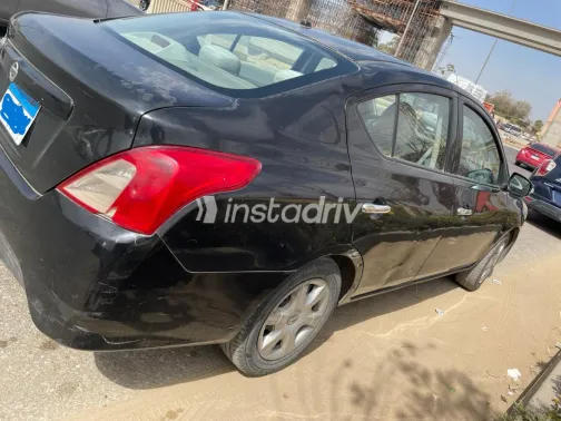 نيسان صنى 2018 أبيض مستعملة للبيع - 5