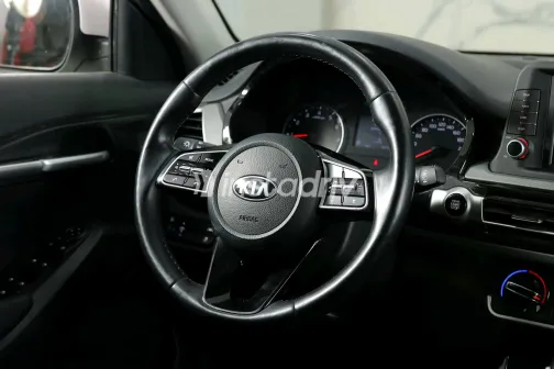 كيا سيلتوس 2022 أبيض مستعملة للبيع - 3