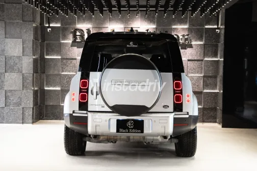 لاند روفر ديفندر 2020 أبيض مستعملة للبيع - 4