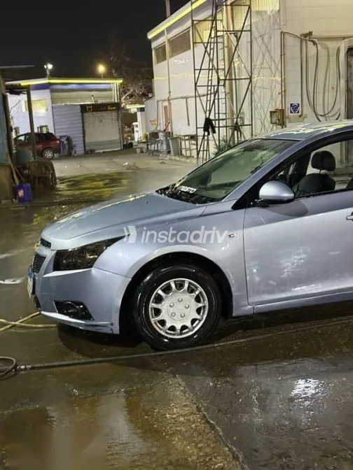 شيفروليه كروز 2010 فضي مستعملة للبيع - 2