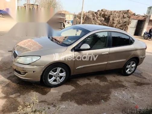 اسبيرانزا M11 2014 ذهبي مستعملة للبيع - 1