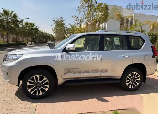 Toyota Prado 2023 Silver New for Sale - 5