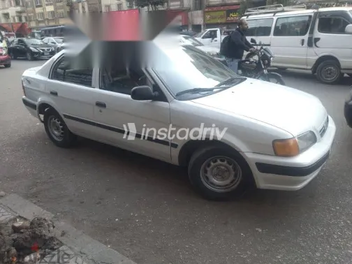 تويوتا كرسيدا 1997 أبيض مستعملة للبيع - 3