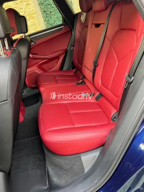 بورش ماكان 2022 أزرق غامق مستعملة للبيع - 6