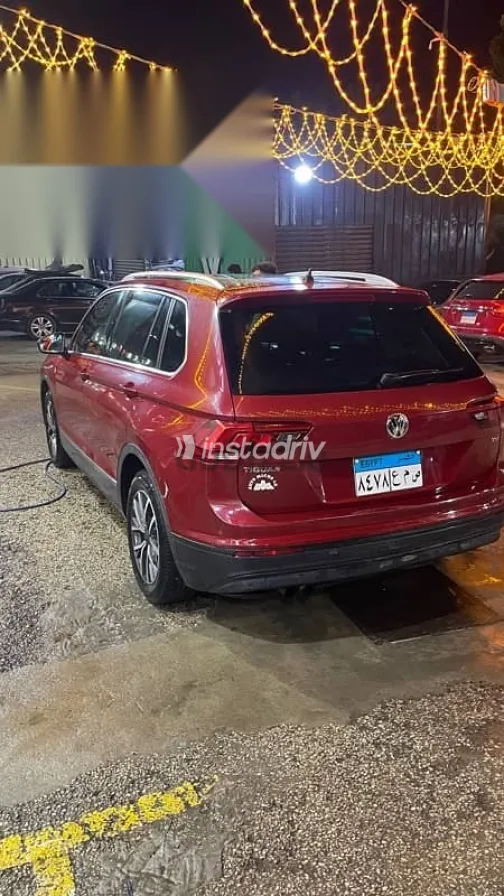 فولكس فاغن تيجون 2018 أحمر مستعملة للبيع - 2
