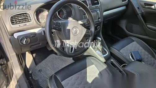 فولكس فاغن جولف 2012 أزرق غامق مستعملة للبيع - 2