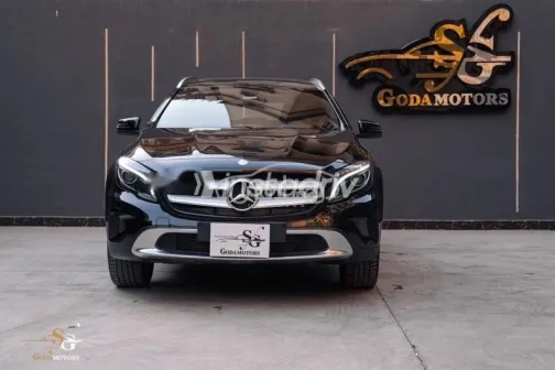 Mercedes GLA 200 2015 Black Used for Sale - 3