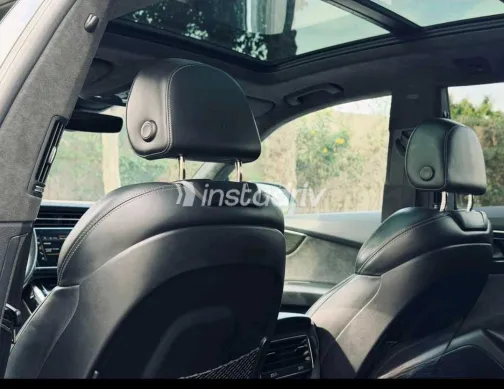 Audi Q8 2022 White Used for Sale - 3