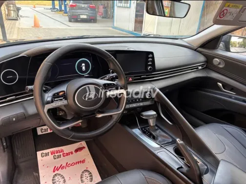 Hyundai Elantra CN7 2021 White Used for Sale - 3