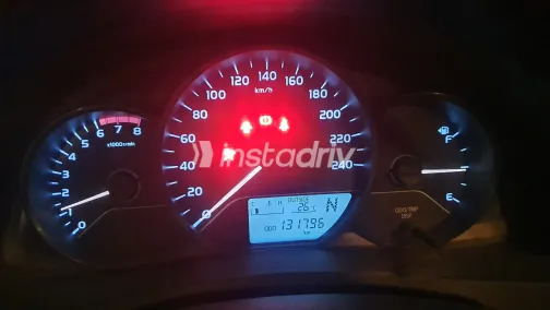 تويوتا كورولا 2018 أبيض مستعملة للبيع - 9