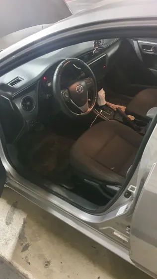 تويوتا كورولا 2018 أبيض مستعملة للبيع