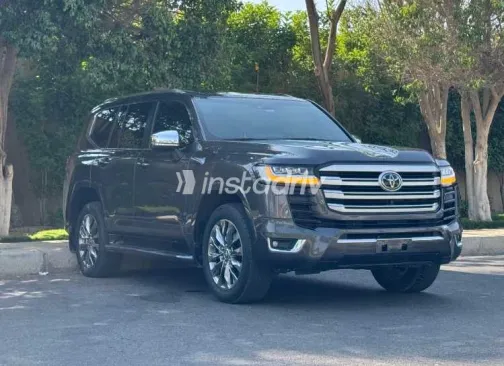Toyota Land Cruiser 2022 White Used for Sale - 2