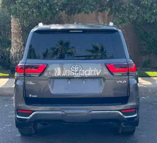 Toyota Land Cruiser 2022 White Used for Sale - 4