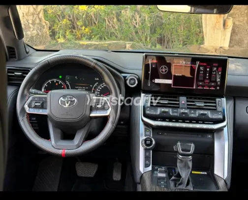 Toyota Land Cruiser 2022 White Used for Sale - 6