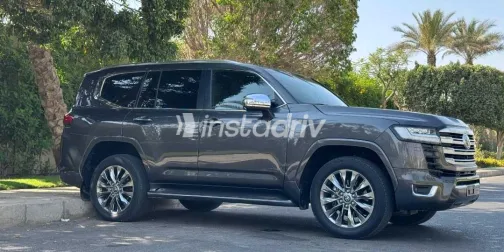 Toyota Land Cruiser 2022 White Used for Sale - 7