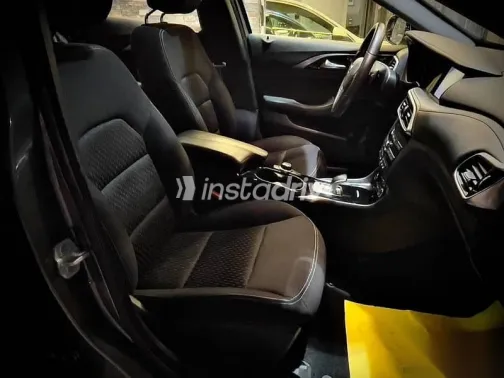 انفينيتي Q30 2018 رمادي مستعملة للبيع - 5