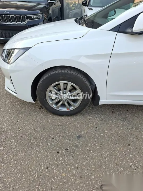 تويوتا كورولا 2026 أبيض جديدة للبيع - 2